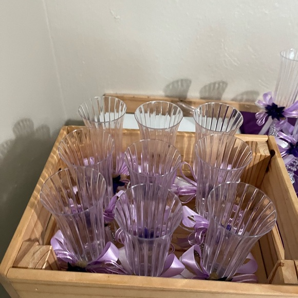 Beautiful plastic champagne flute are beautiful for ,  wedding any other parties - Picture 4 of 5